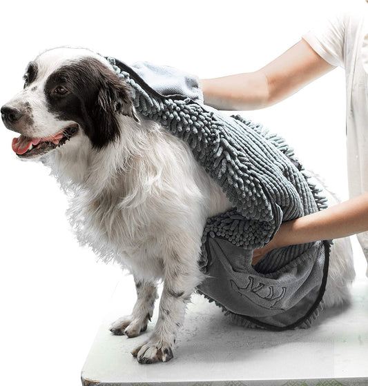Ultra Absorbent Microfiber Dog Bath Towel - Extra Large 35x15 Size with Comfortable Hand Pockets, Ideal for Indoor and Outdoor Use, Durable and Machine Washable
