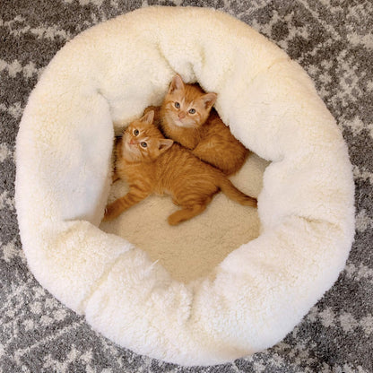 Cozy Deep Dish Donut Bed for Cats - Soft, Stylish, and Perfect for All Breeds