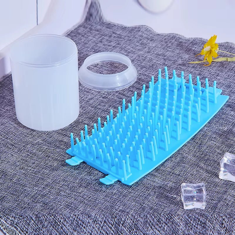 Revolutionary Dog Paw Cleaner Cup - Effortless Washing with Soft Silicone Combs for Happy, Clean Paws!